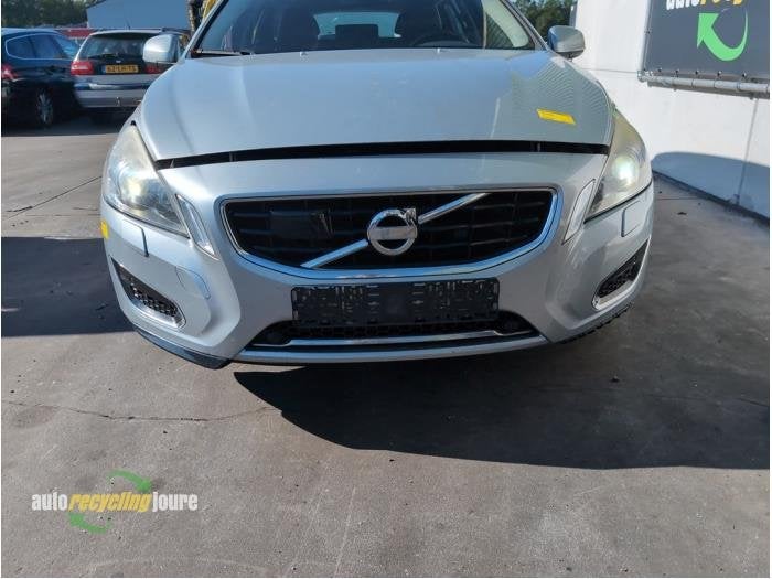Voorbumper van een Volvo V60 (47700), Gebruikt, -, -, Volvo
