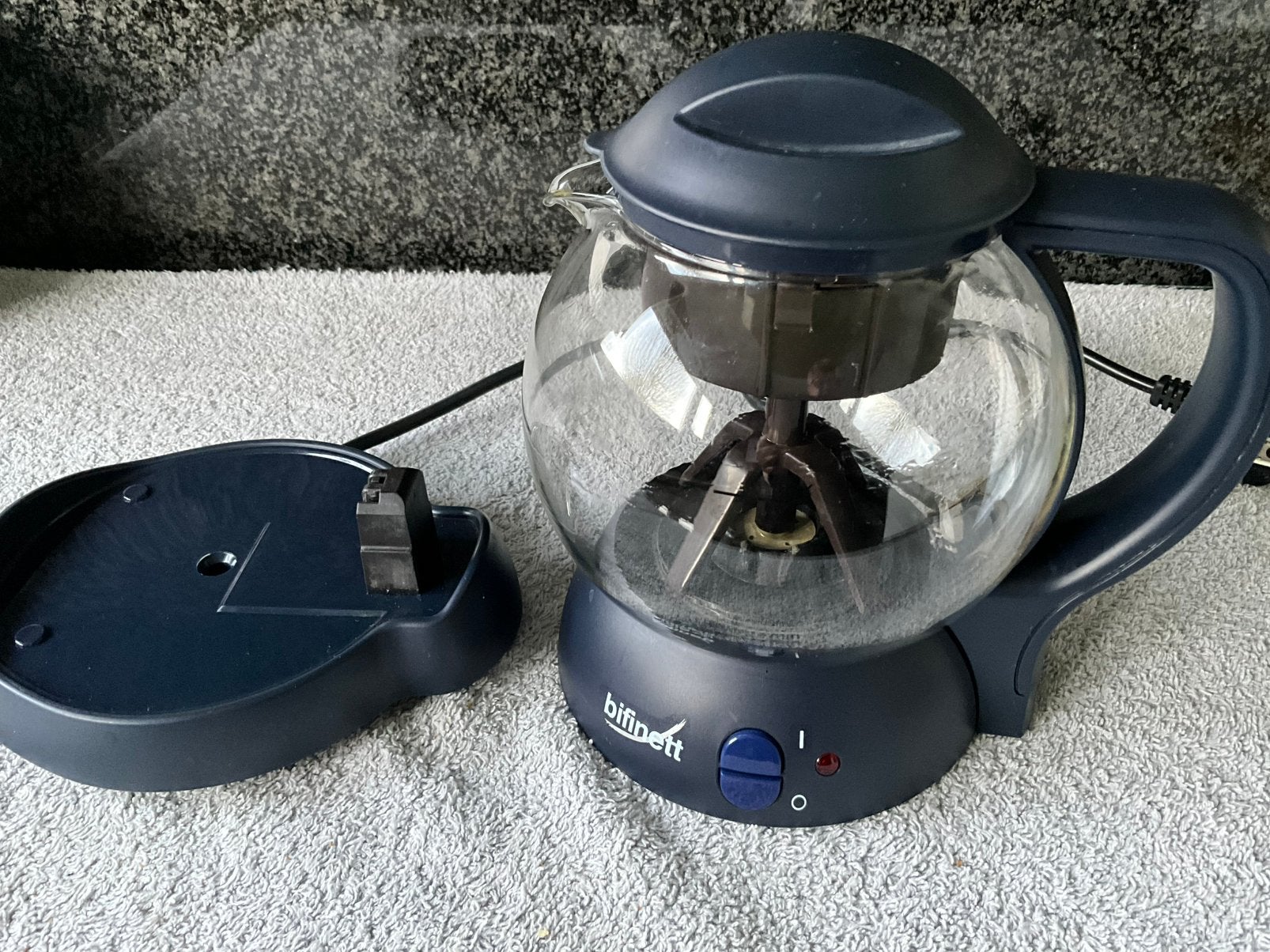 Koffie/ theemachine, Elektronische apparatuur, Ophalen, Zo goed als nieuw