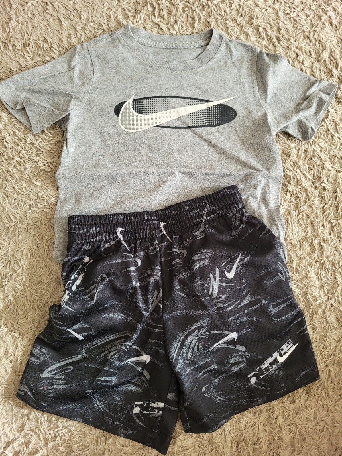 Nike set. Maat xs. Short dry fit, nieuw !, Ophalen, NIKE