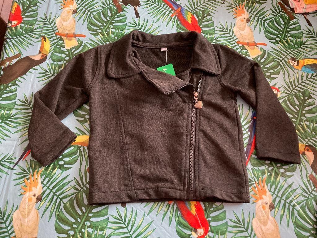Leuk stoer vestje - Maat 80, Enfants & Bébés, Vêtements de bébé | Taille 80, Enlèvement ou Envoi, Neuf, Fille, Pull ou Veste
