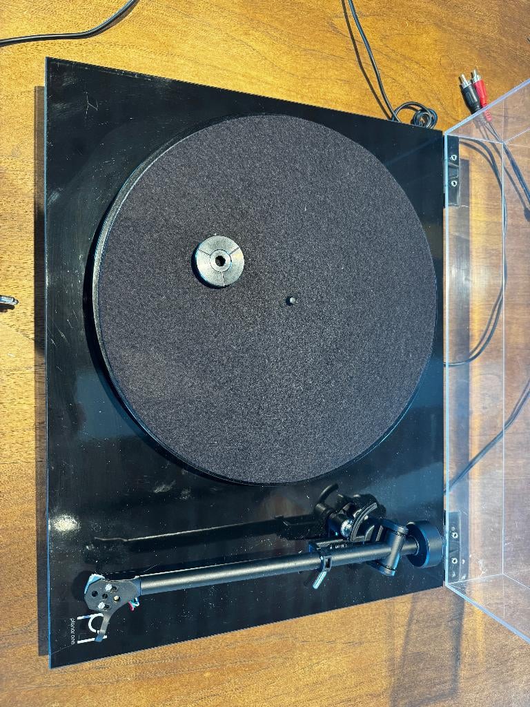 Rega Planar P1 platenspeler, Enlèvement, Comme neuf, Tourne-disque, Autres marques