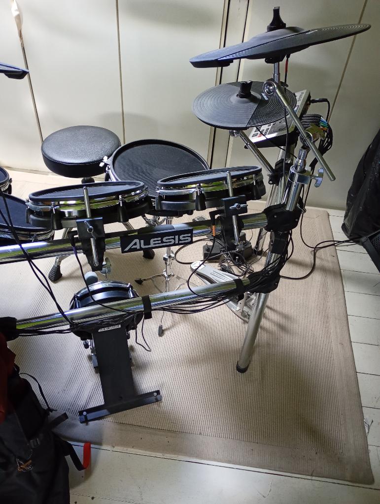 Alesis DM10 Mesh Kit Drumstel, Musique & Instruments, Batteries & Percussions, Comme neuf, Autres marques, Électronique, Enlèvement
