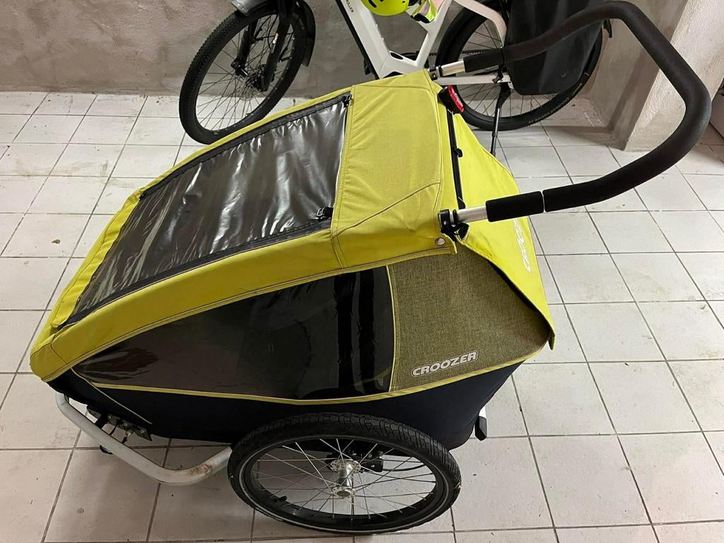 Croozer remorque vélo Kid Lemon green  pour 2 enfants 👌, Vélos & Vélomoteurs, Accessoires vélo | Remorques, 40 à 60 kg, Pliable
