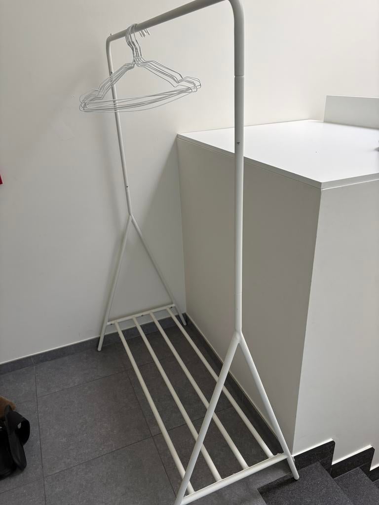 Nieuwe Kapstok/rek met hangers, Tuin en Terras, Ophalen, Zo goed als nieuw