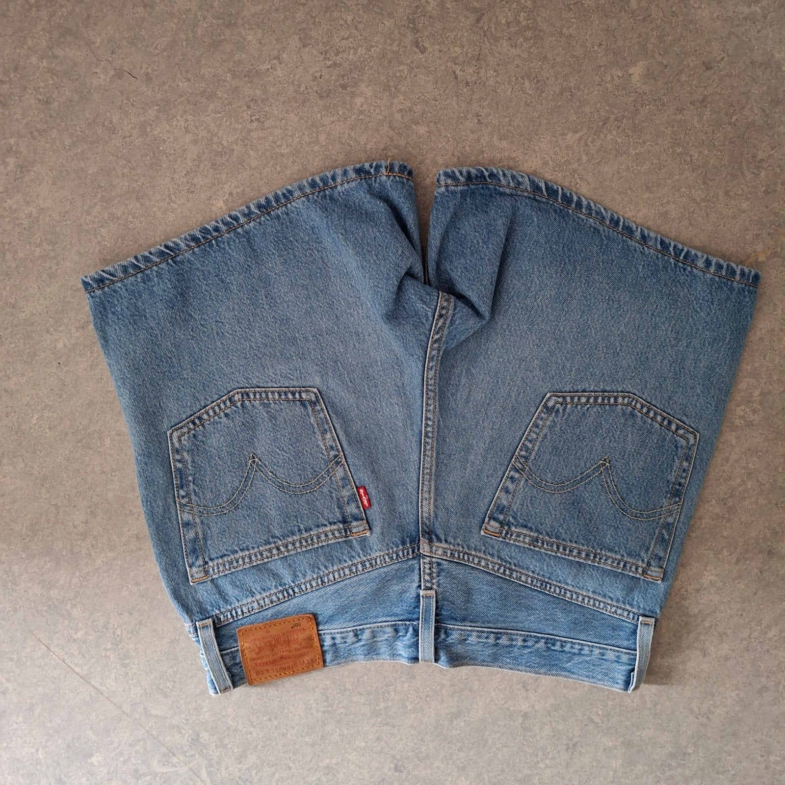 Levis short maat 27, Ophalen