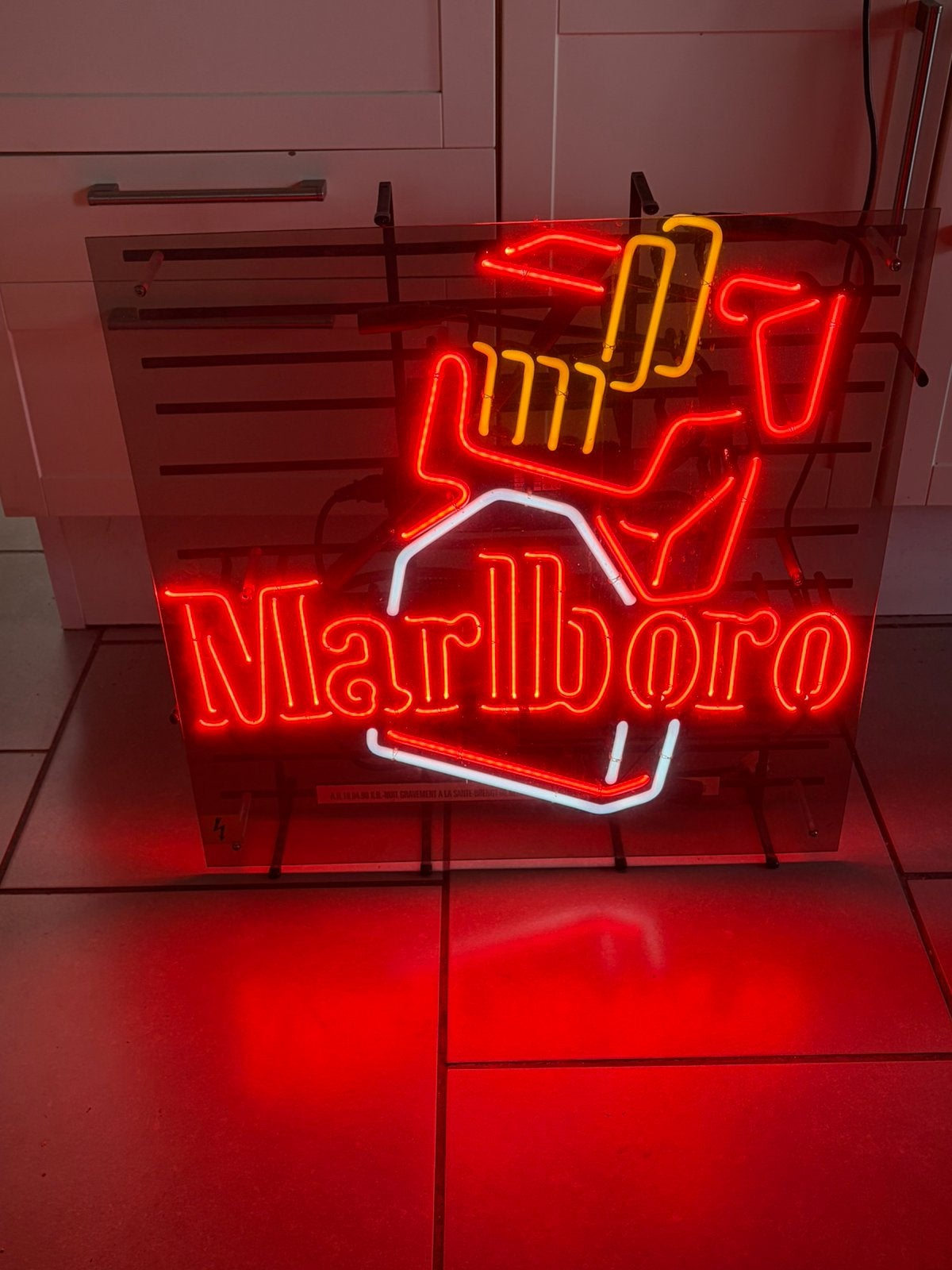 Neon marlboro, Collections, Marques & Objets publicitaires, Enlèvement, Utilisé, Table lumineuse ou lampe (néon)