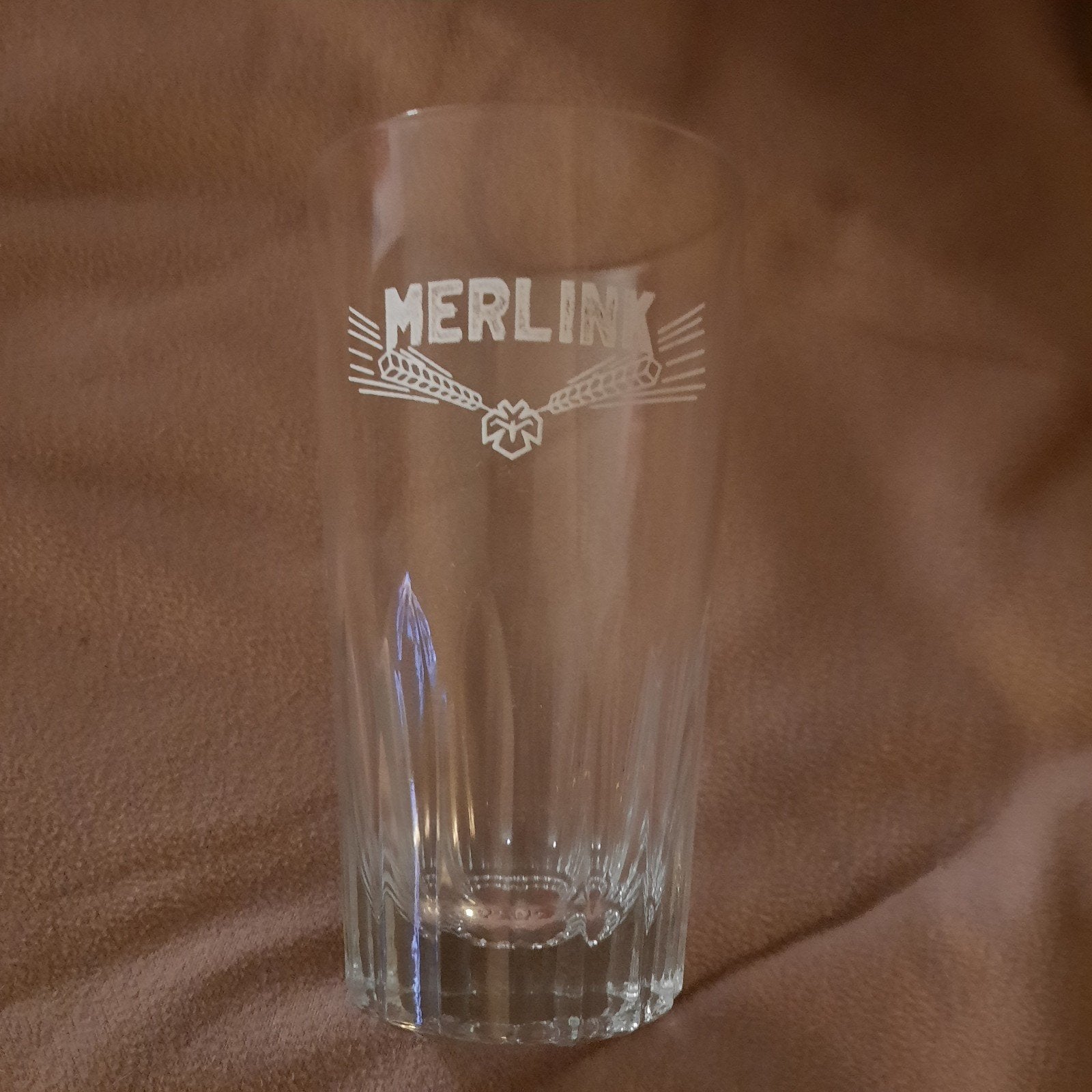 Verre à bière Merlink. La brasserie a cessé ses activités en, Enlèvement ou Envoi, Verre à bière