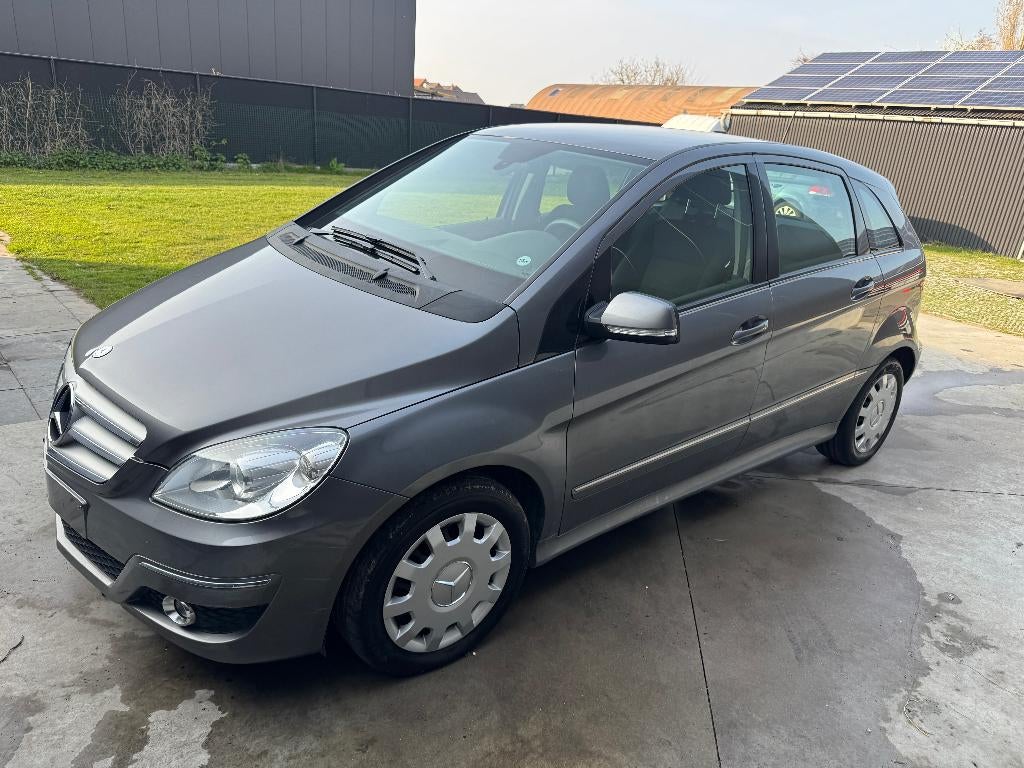 Mercedes B180 cdi reeds gekeurd voor verkoop, Autos, Mercedes-Benz, Argent ou Gris, Achat, Capteur de lumière, Boîte manuelle