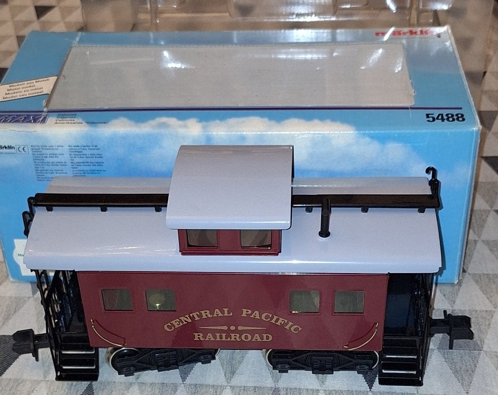 Märklin Maxi 5488 Caboose Central Pacific RailRoad, Hobby & Loisirs créatifs, Enlèvement ou Envoi, Comme neuf, Wagon, Märklin