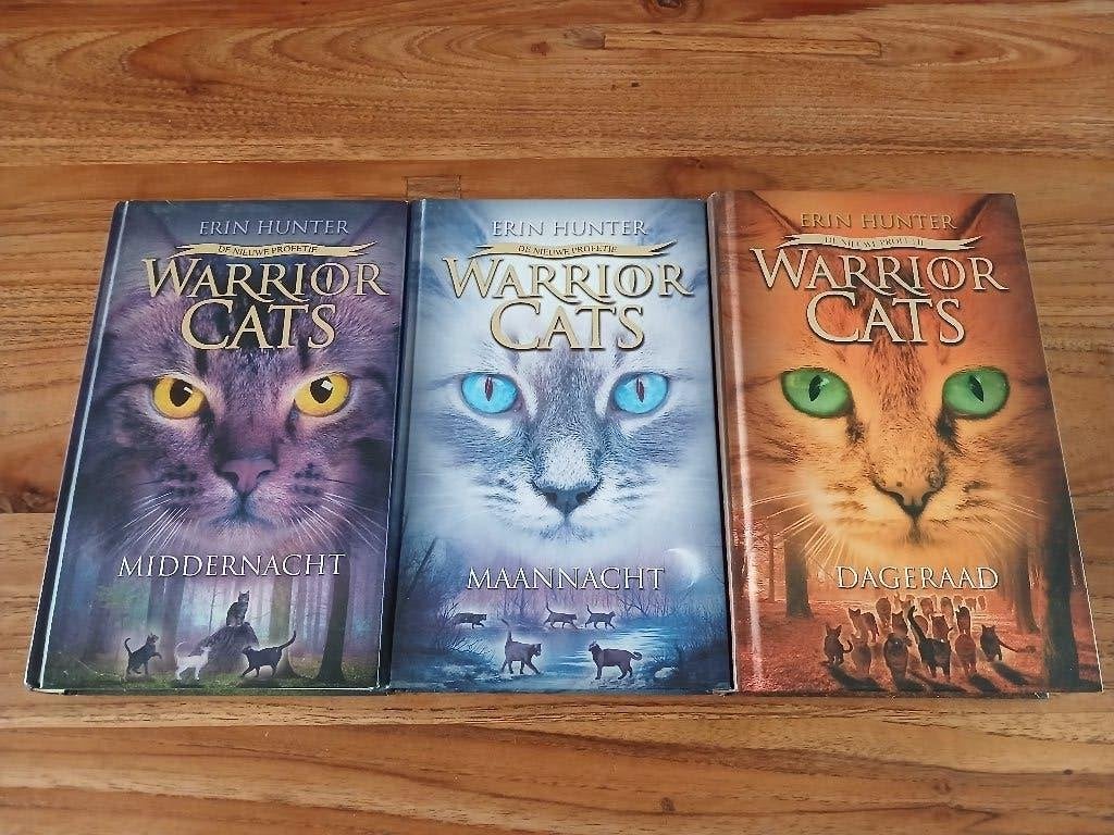WARRIOR CATS SERIE 2 DEEL 1/2/3, Ophalen, Gelezen, Erin Hunter