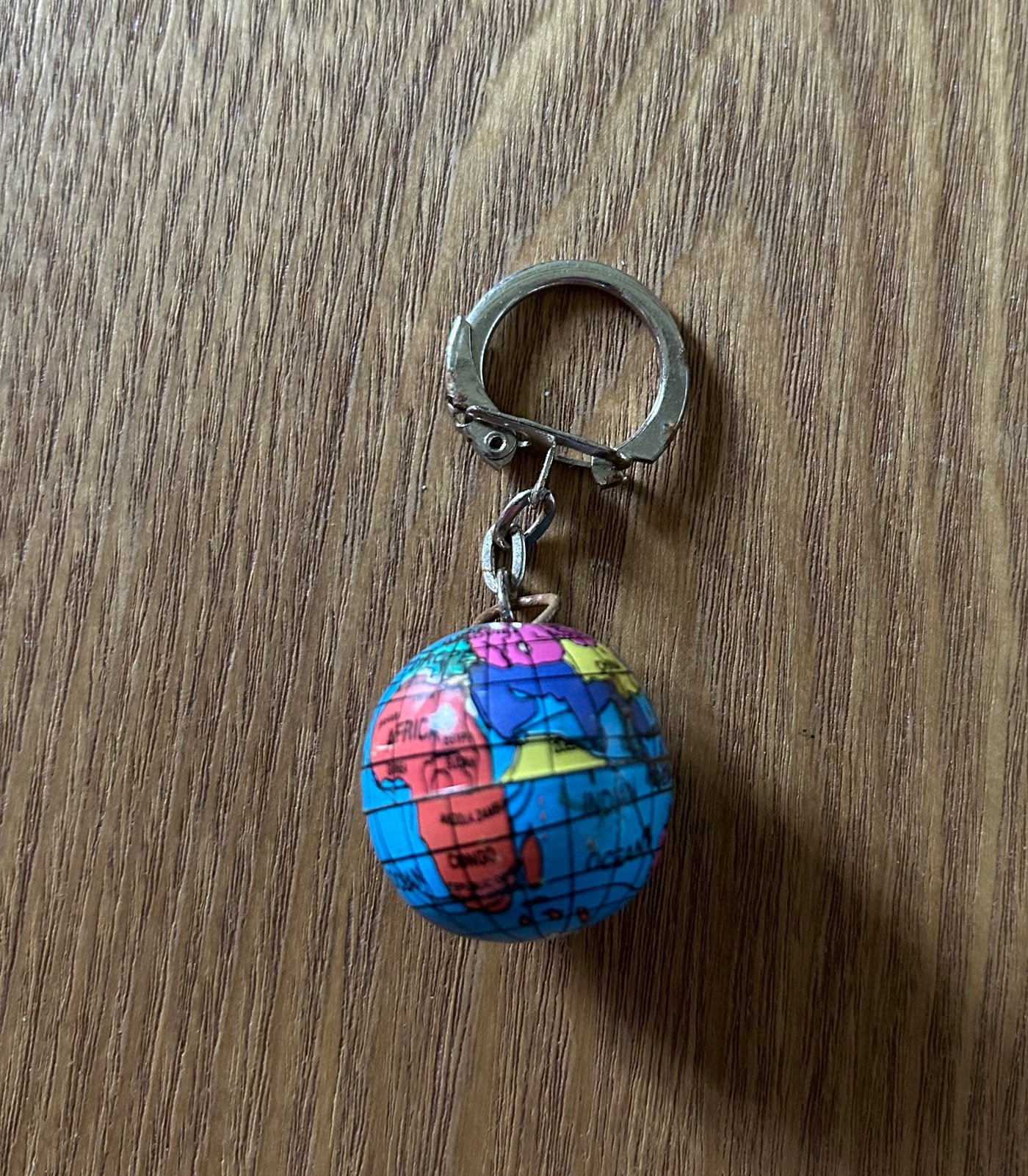 Sleutelhanger wereldbol, Ophalen of Verzenden, Zo goed als nieuw, Stad of Land