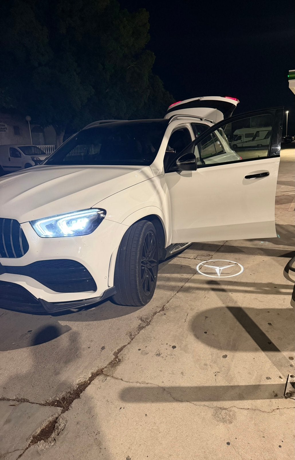 Mercedes gle350de / diesel hybrid, Offres d'emploi, Emplois | Vente & Commerce