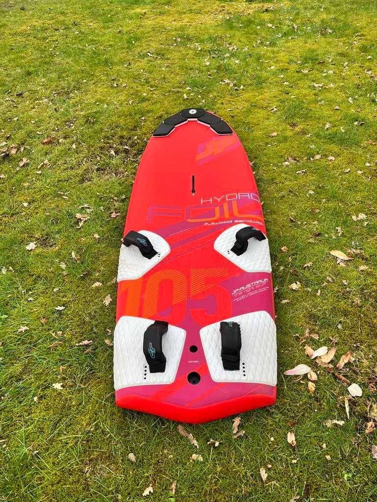 Jp foil board, Sports nautiques & Bateaux, Planche à voile, 5 à 7 m², Planche, Moins de 250 cm, Comme neuf