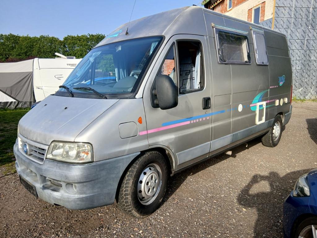 Camping-car Adria 2.8 turbodiesel, Jusqu'à 4, Fiat, Boîte manuelle, Particulier