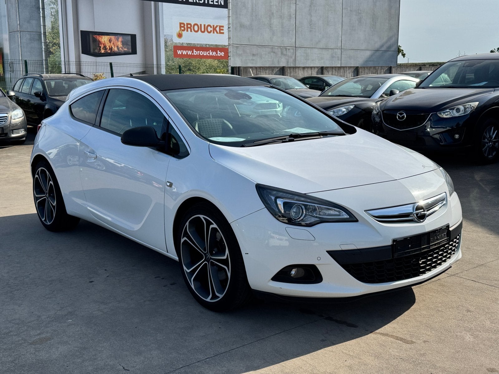 Opel Astra GTC-LINE 1.7L Diesel, Auto's, 1686 cc, Wit, Te koop, Parkeersensor