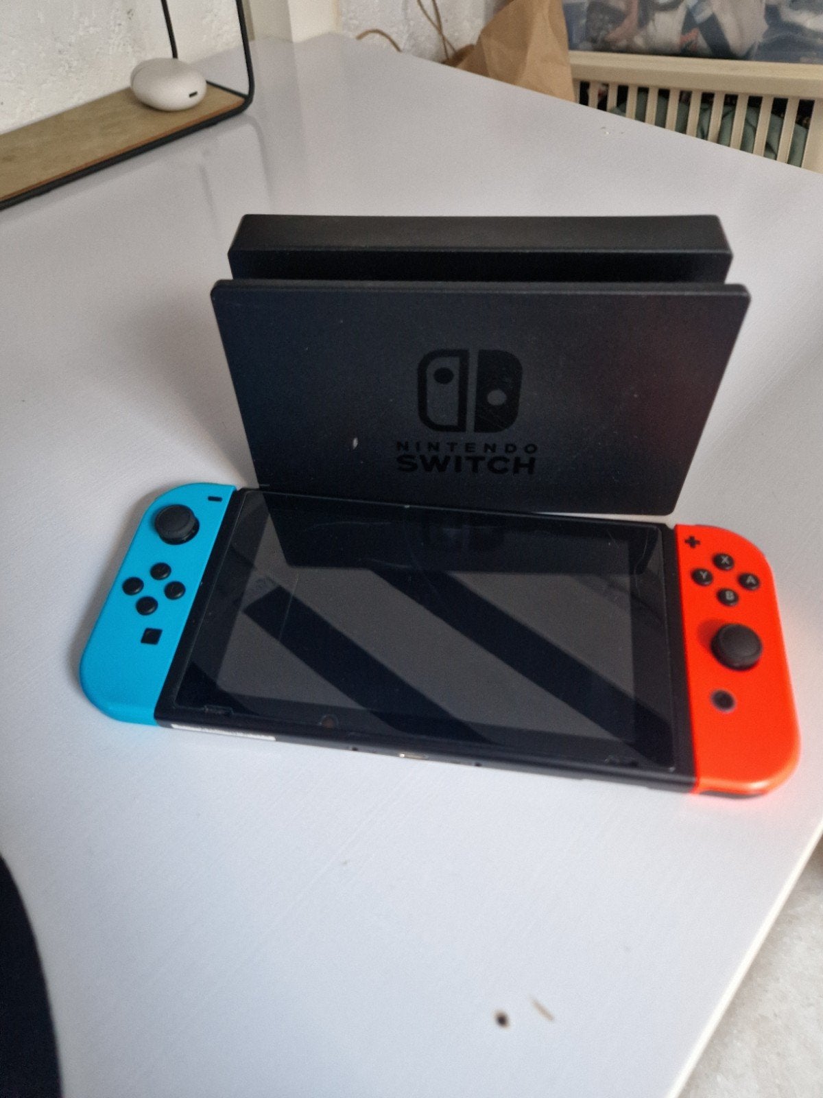Nintendo switch 1gen als nieuw met lader en hoesje, Games en Spelcomputers, Ophalen of Verzenden