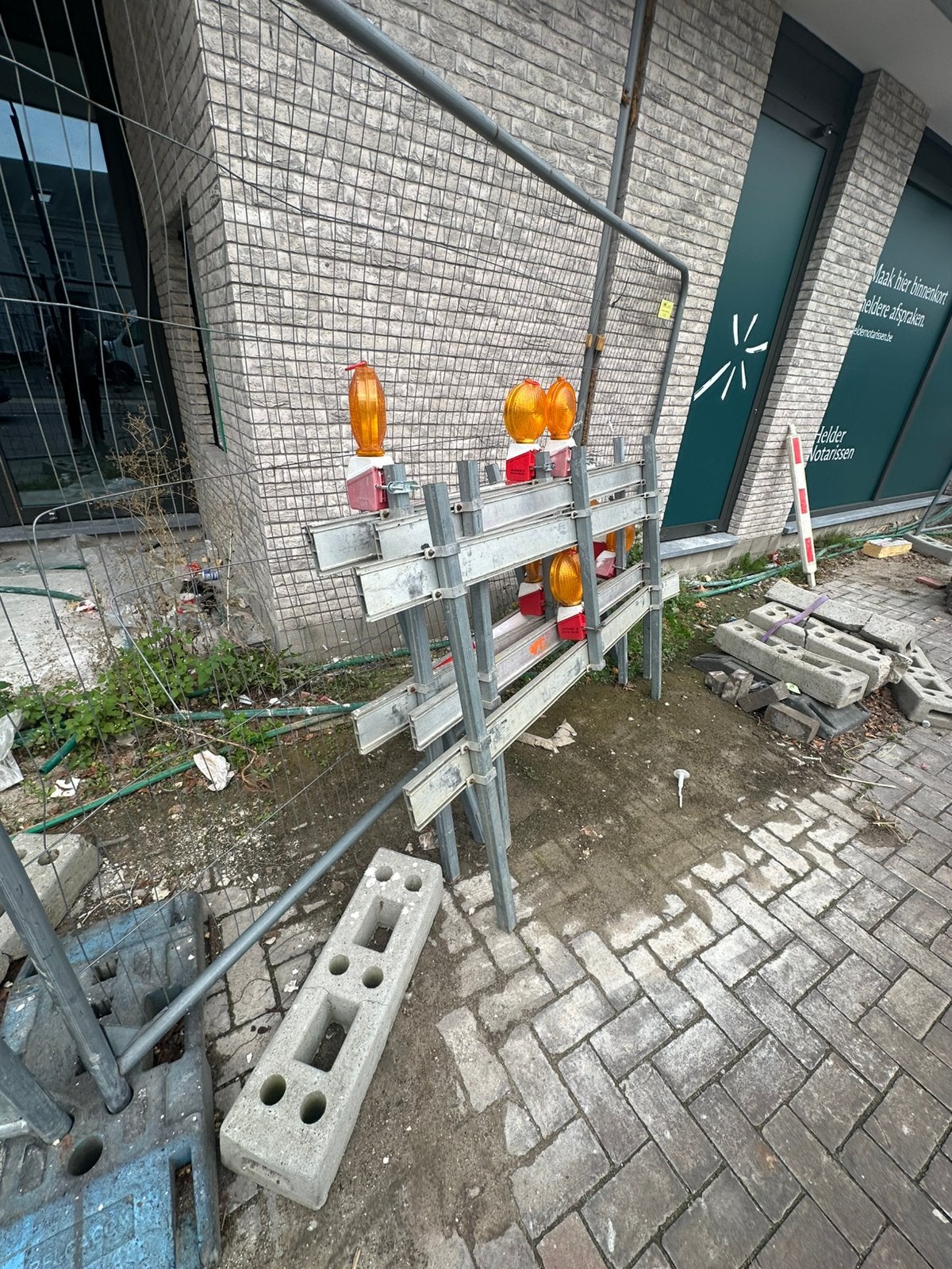 Signalisatie, Ophalen, Zo goed als nieuw