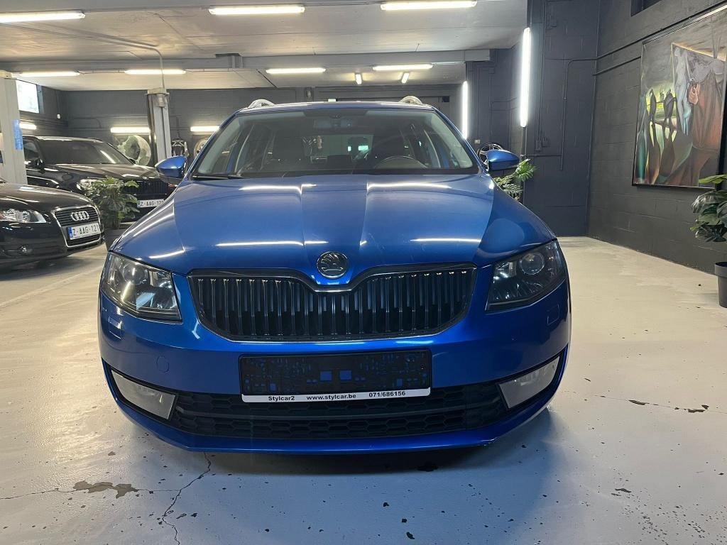 SKODA OCTAVIA **AMBITION** 4MOTION** 12 MOIS DE GARANTIE, Autos, Skoda, 110 kW, Entreprise, Boîte manuelle, Noir