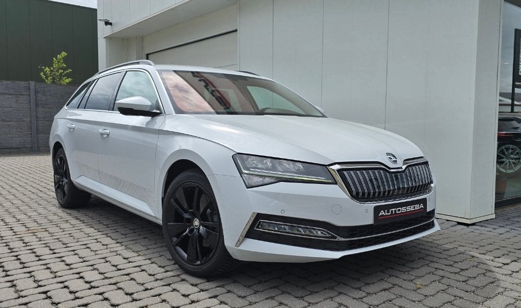 Skoda Superb 1.4 Plug In Hybride Ambition, Auto's, Stof, Euro 6, Wit, 5 deurs