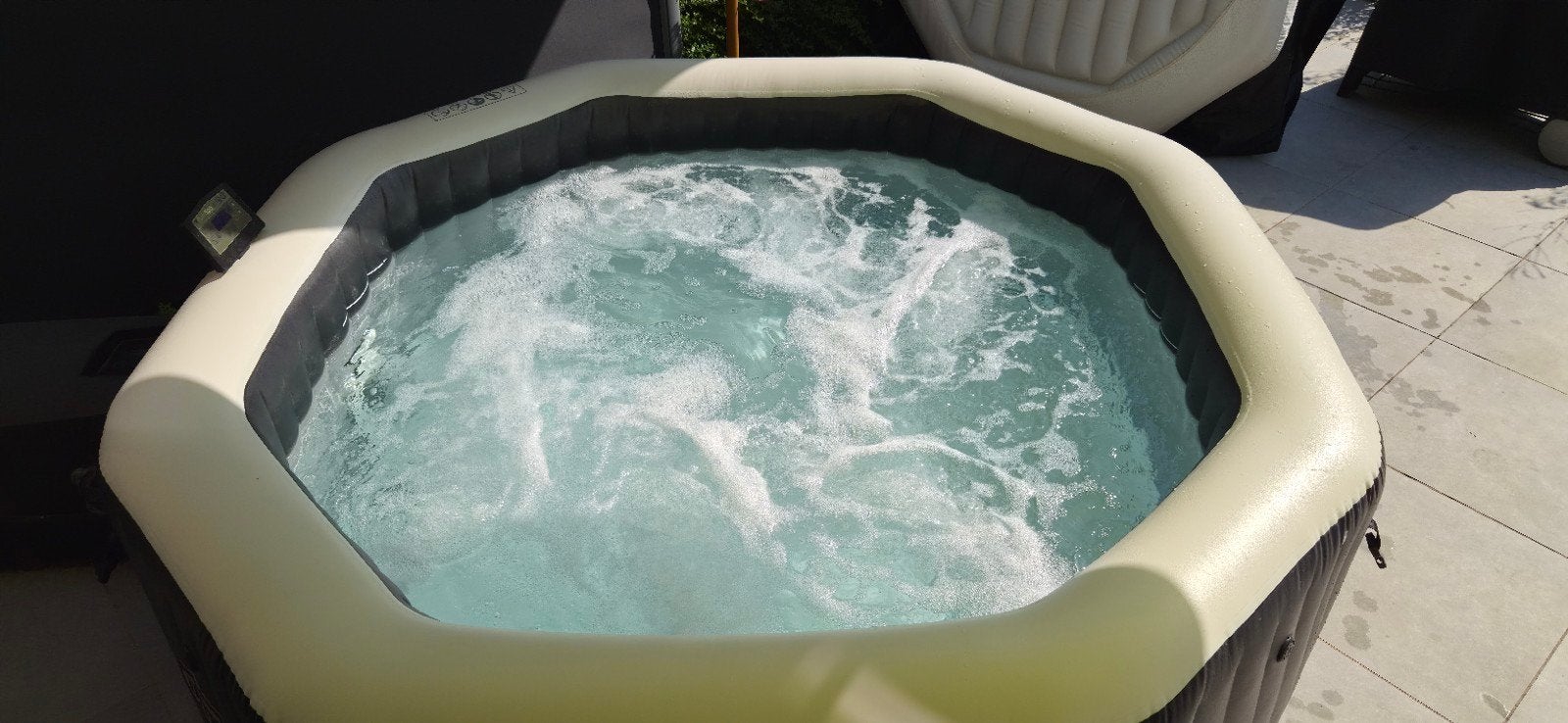 Intex Purespa 6 places avec Jets, bubbles et wifi., Jardin & Terrasse, Bains à remous et Spas, Enlèvement, Utilisé, Pompe, Gonflable