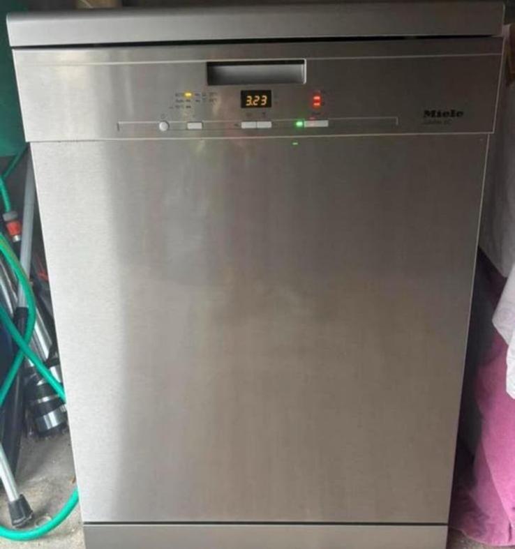 Vaatwasser miele(vrijstaand), Elektronische apparatuur, Vaatwasmachines, Ophalen, Zo goed als nieuw, Vrijstaand