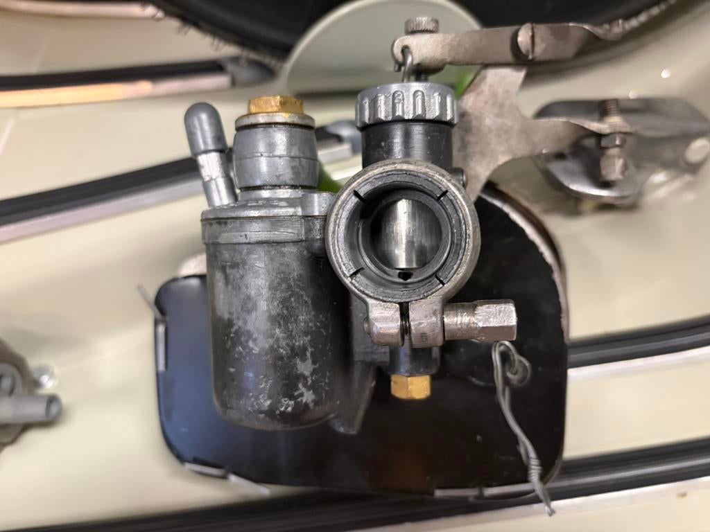 Vespa, Fietsen en Brommers, Ophalen of Verzenden, Zo goed als nieuw, Carburateur