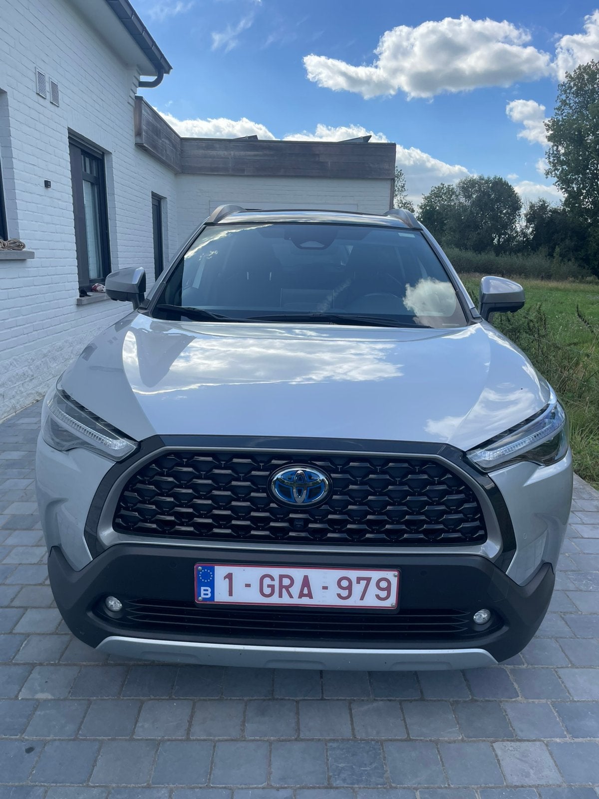Toyota Corolla Cross 2.0 Hybride à 2 roues motrices Premium, Cuir, Argent ou Gris, Achat, Alarme