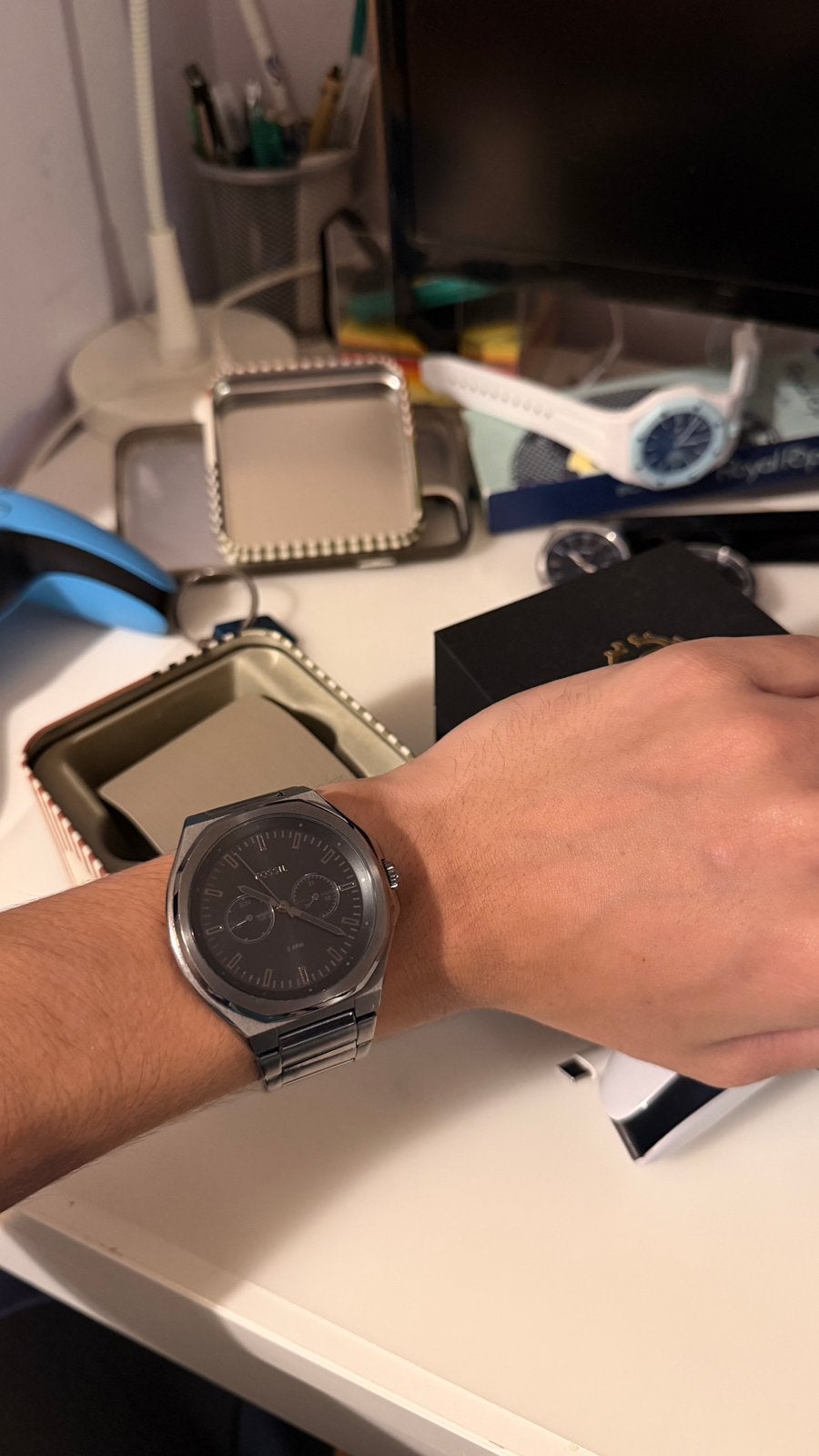 Montre fossil noire a cadran noir, Bijoux, Sacs & Beauté, Enlèvement, Comme neuf