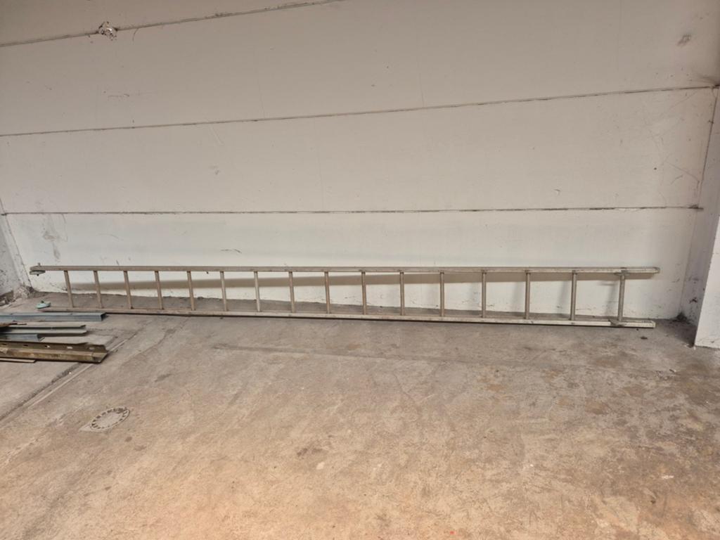 GRATIS 2 uitschuif ladders, Bricolage & Construction, Échelles & Escaliers, Enlèvement