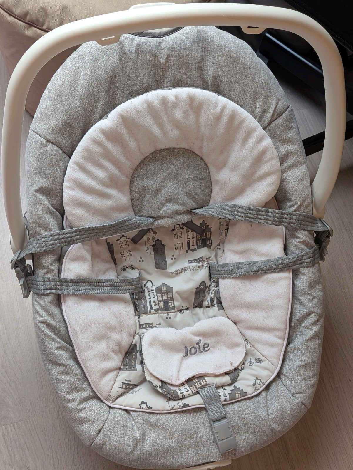 Trillende babyrelax, Kinderen en Baby's, Wipstoeltjes, Ophalen, Gebruikt, Wipstoel, Met gordel(s) of riempje(s)