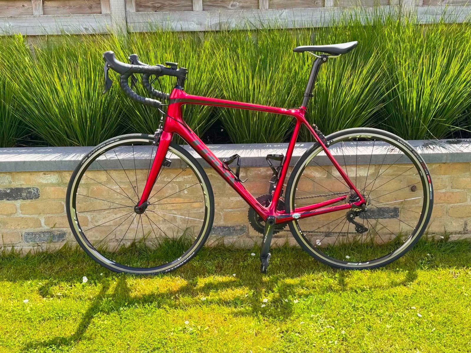 Koersfiets in zeer goede staat!, Fietsen en Brommers, 28 inch, Vering, Zo goed als nieuw, 57 tot 61 cm
