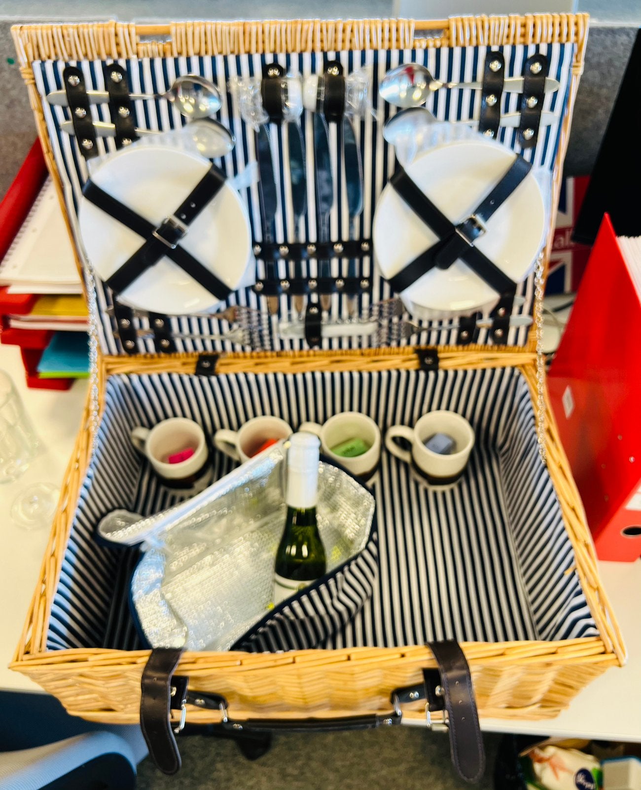Picknickmand super deluxe - Nieuw!, Hobby en Vrije tijd, Picknickmanden, Ophalen, Zo goed als nieuw