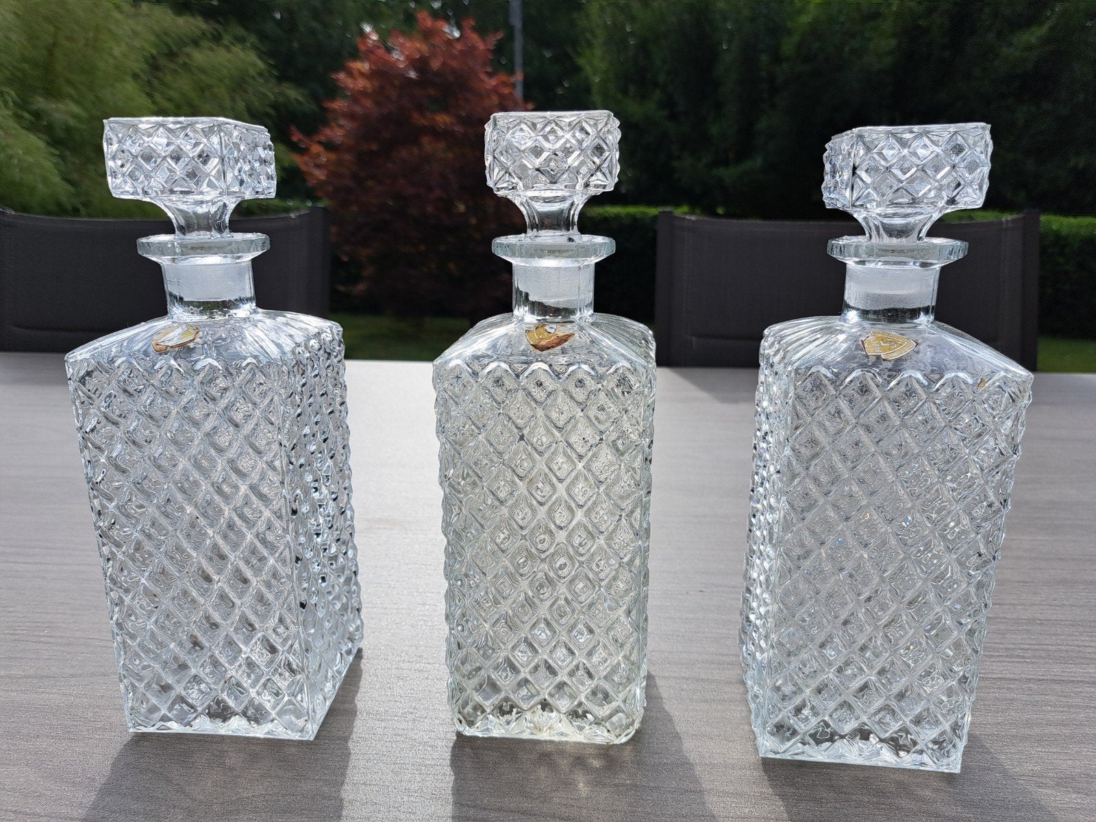 Lot de 3 carafes en cristal de boheme, Enlèvement