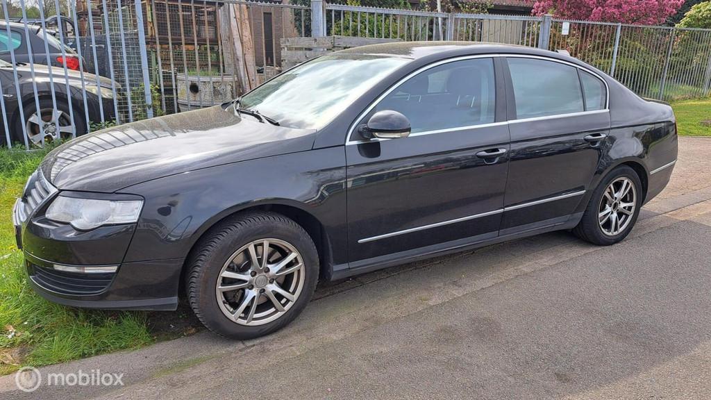 Volkswagen Passat 2.0 FSI Sportline, Autos, Boîte manuelle, 1364 kg, Euro 4, Essence