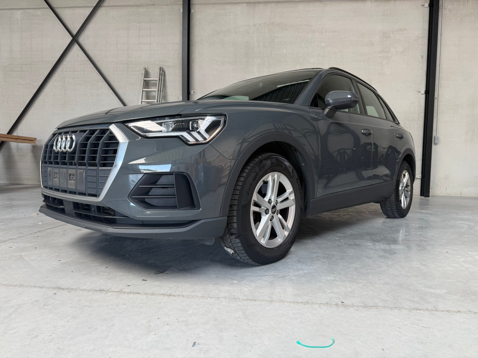 AUD Q3 35 TDI 150PK S-line Pano 1ste eig BTW, Autos, Audi, Cuir, Argent ou Gris, Achat, Entreprise