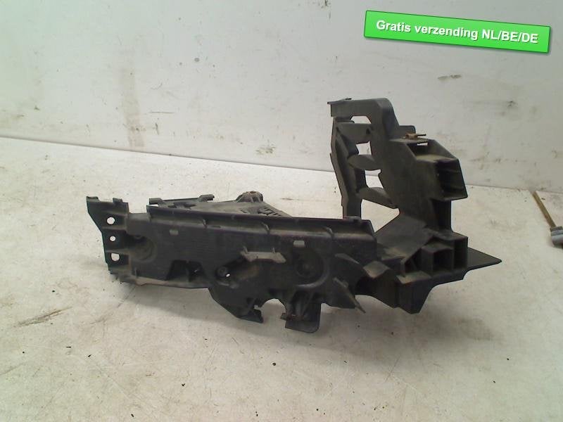SUPPORT PHARE DROIT Audi Q5 (8RB) (8R0805608), Auto-Union-Straße  1,
85057  Ingolstadt, DE, Info@audi.de, Audi, Utilisé