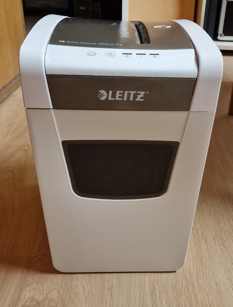 LEITZ IQ Slim Office P4 PAPIERVERSNIPPERAAR, Ophalen, Gebruikt