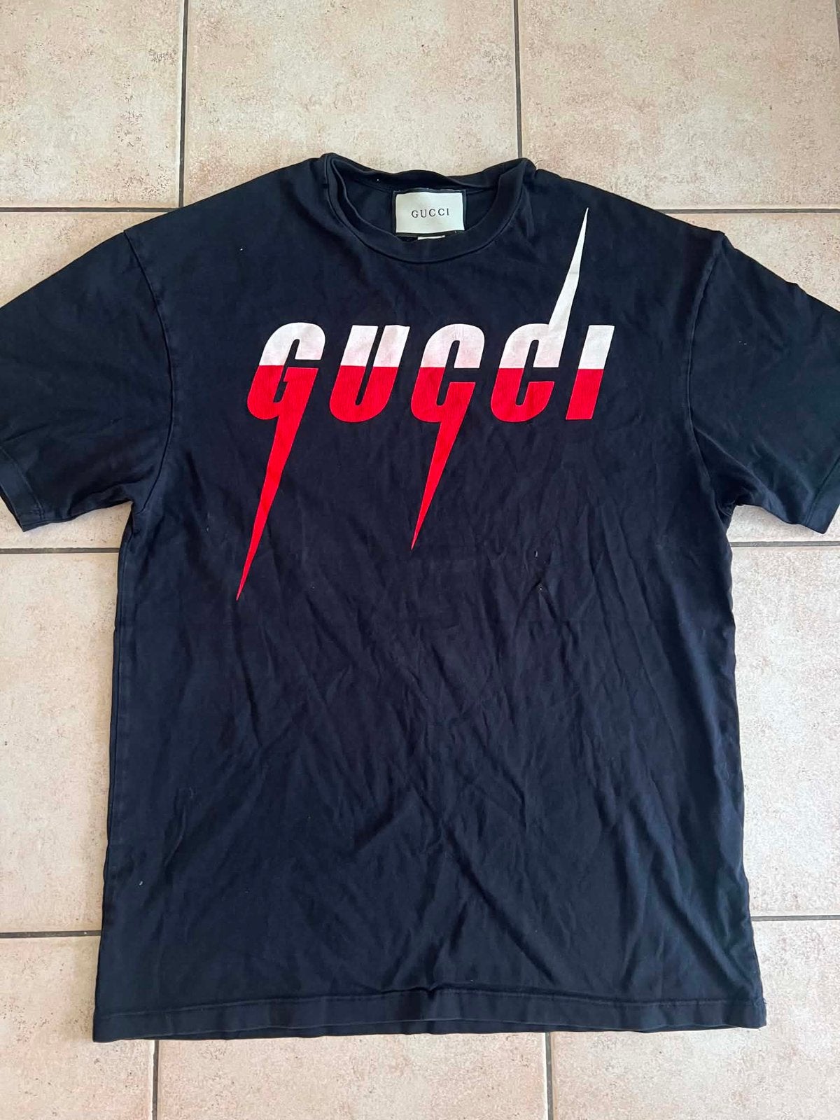 Tee-shirt Gucci, Vêtements | Hommes, Enlèvement ou Envoi, Comme neuf, Rouge