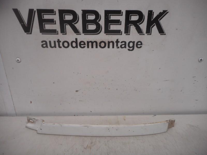 ENJOLIVEUR DE PHARE GAUCHE Audi 100 Avant Quattro (C4), Utilisé, Gauche, Audi