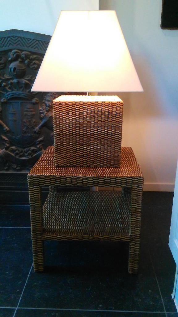Bijzettafel rotan + tafellamp stijl Flamant hoogte 116cm, Maison & Meubles, Tables | Tables d'appoint, Enlèvement