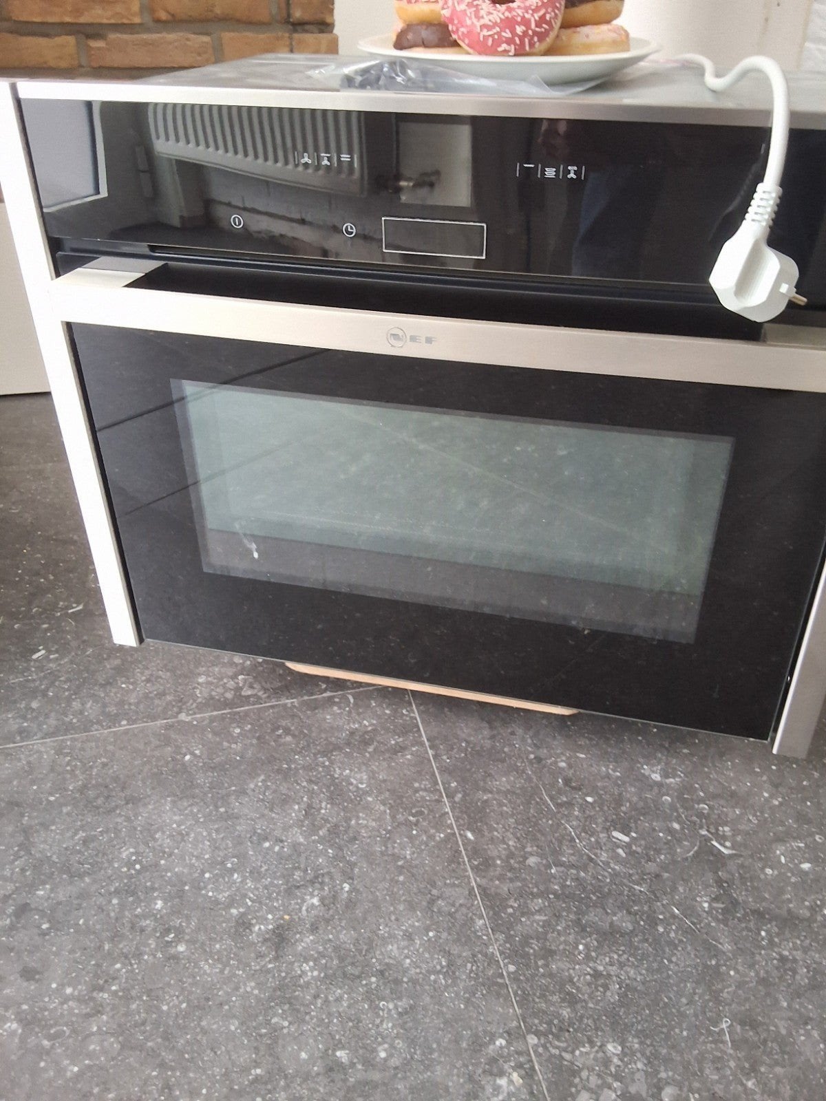 micro four à air chaud combiné de qualité NEFF INTÉGRÉ, Electroménager, Four avec gril, Neff, Encastré, Comme neuf