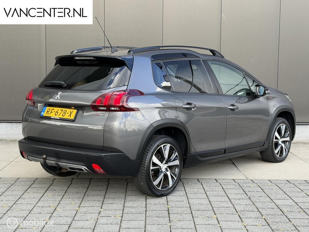 Peugeot 2008 1.2 110PK GT-line Carplay Trekhaak NIEUWE APK, Voorwielaandrijving, Leder en Stof, Bedrijf, 5 deurs
