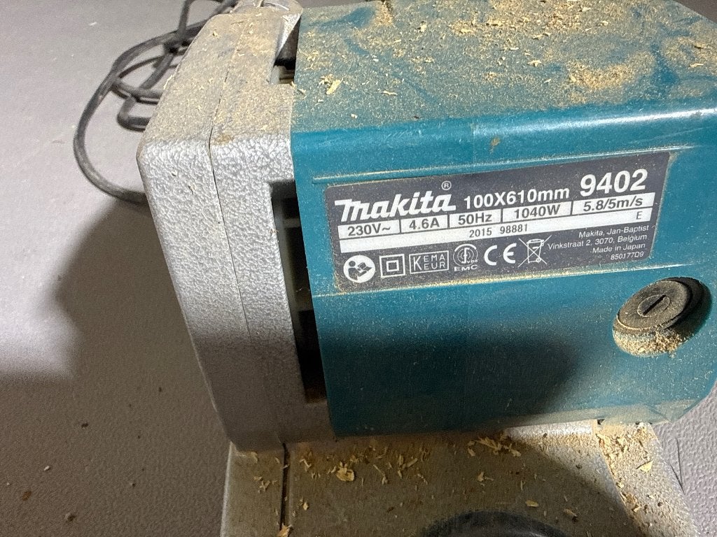 Makita 9402, Bricolage & Construction, Outillage | Outillage à main, Enlèvement, Makita