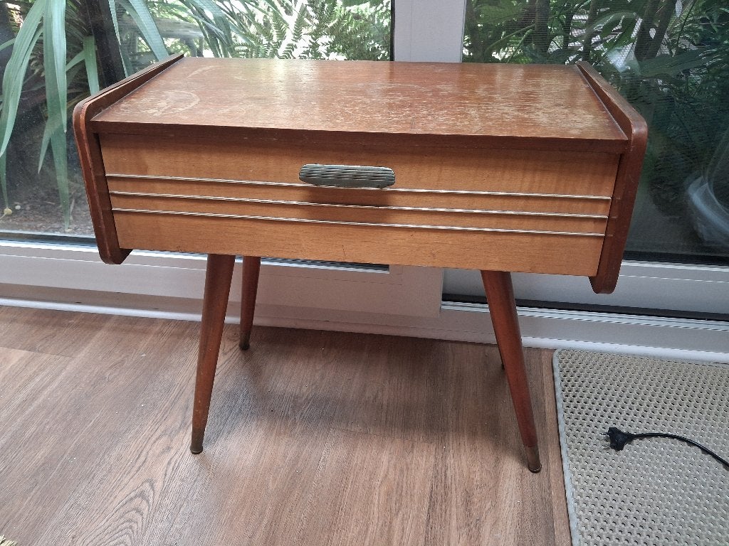 Prachtg vintage nachtkastje, Huis en Inrichting, Ophalen, Gebruikt, 55 tot 70 cm, 45 tot 65 cm