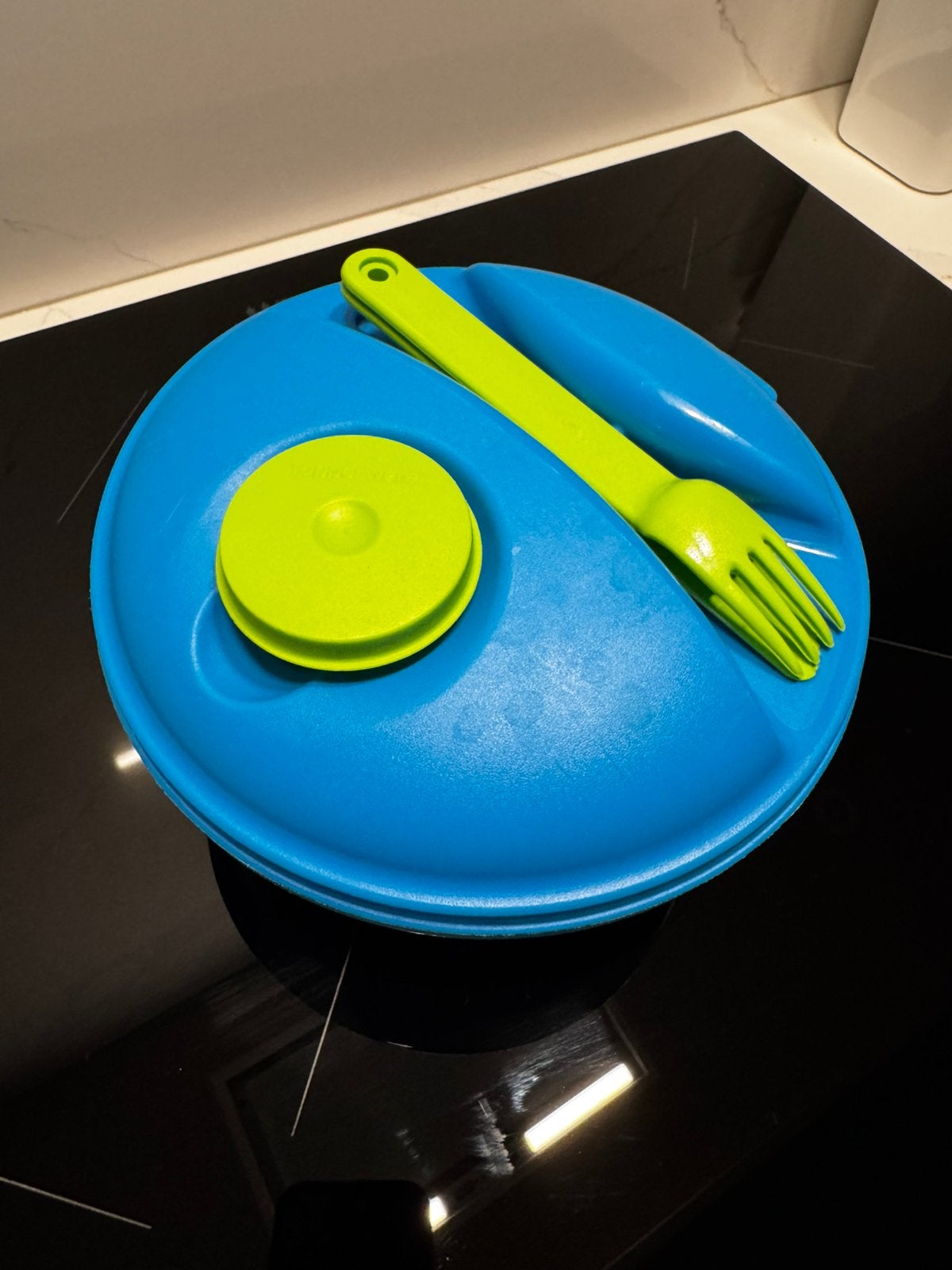 Tupprware salade lunch kom, Huis en Inrichting, Ophalen, Zo goed als nieuw