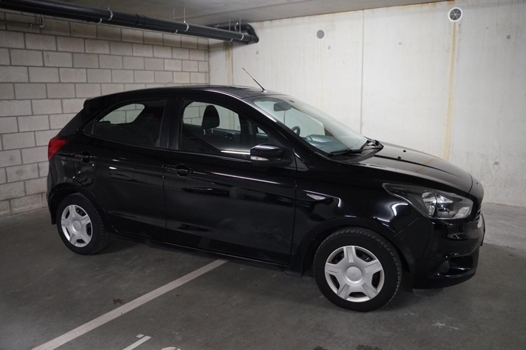Ford KA+ fiesta benzine 2018 - doe een goed bod, Auto's, Ford, Particulier, Ka, Benzine, 5 deurs, Handgeschakeld, Zwart, Zwart