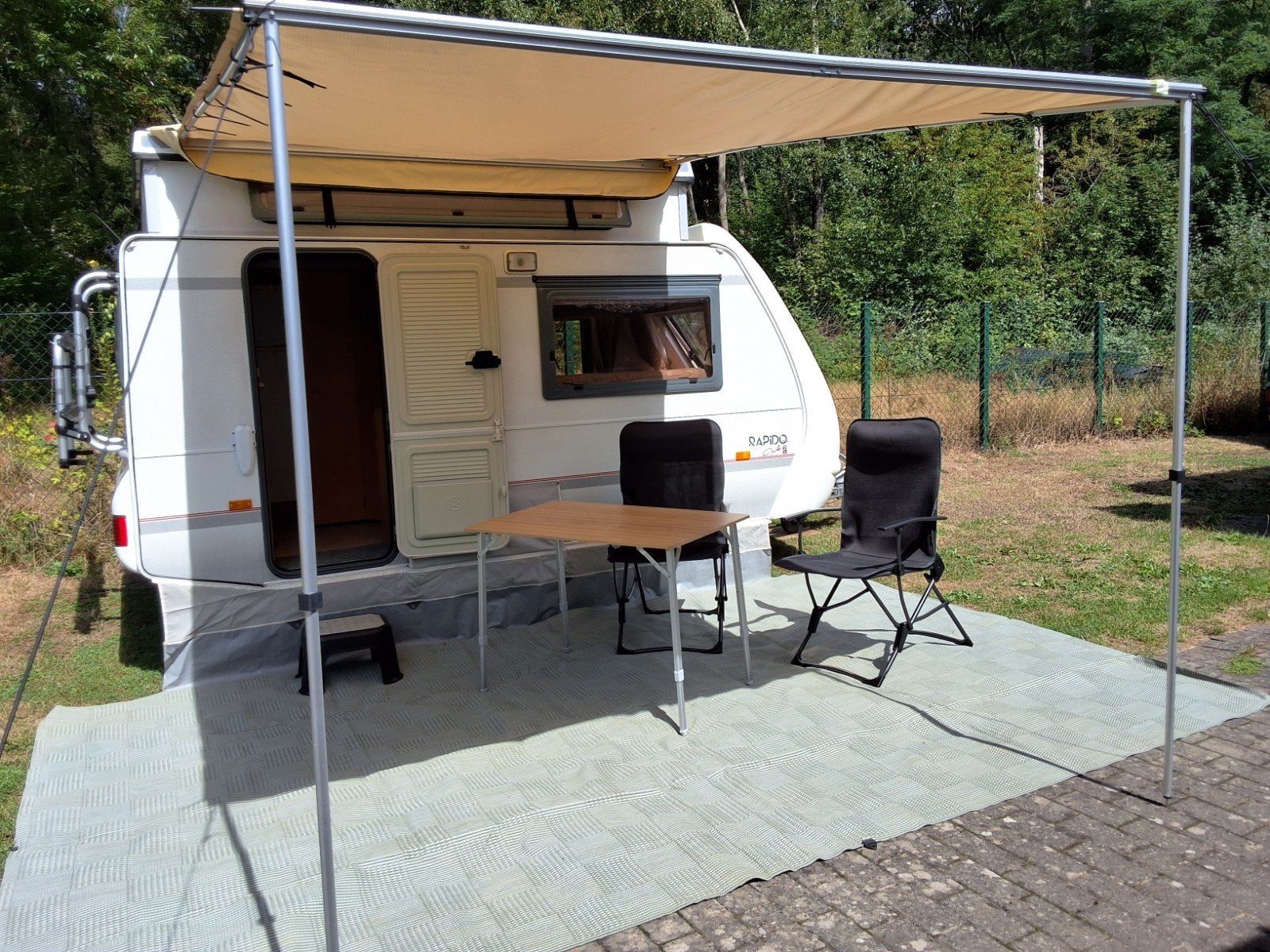 RAPIDE 31. Beaucoup renouvelé. Toit relevable. 2 pers. TOILE, Caravanes & Camping, Enlèvement, Comme neuf