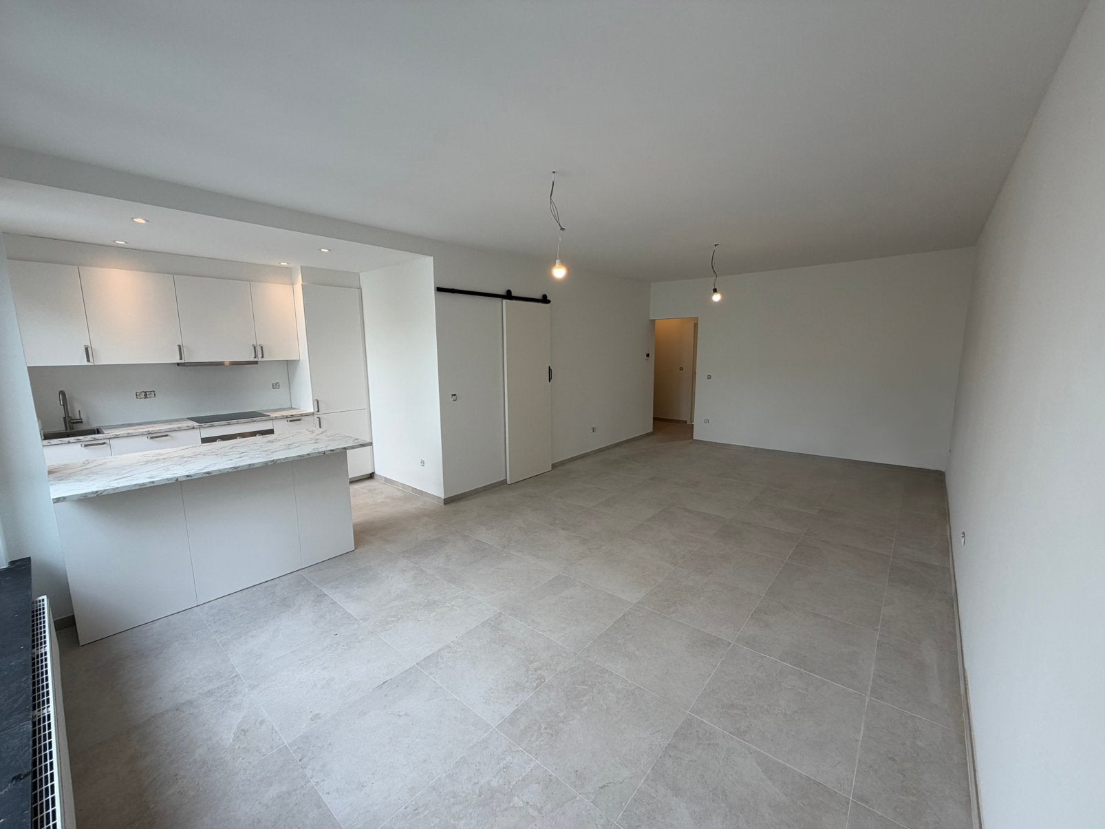 Vernieuwd Appartement Te huur te Merksem, 50 m² ou plus, Anvers (ville)