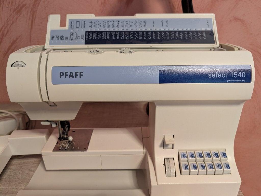 Machine à coudre  Pfaff Select 1540, Hobby & Loisirs créatifs, Machines à coudre & Accessoires, Utilisé, Machine à coudre, Pfaff