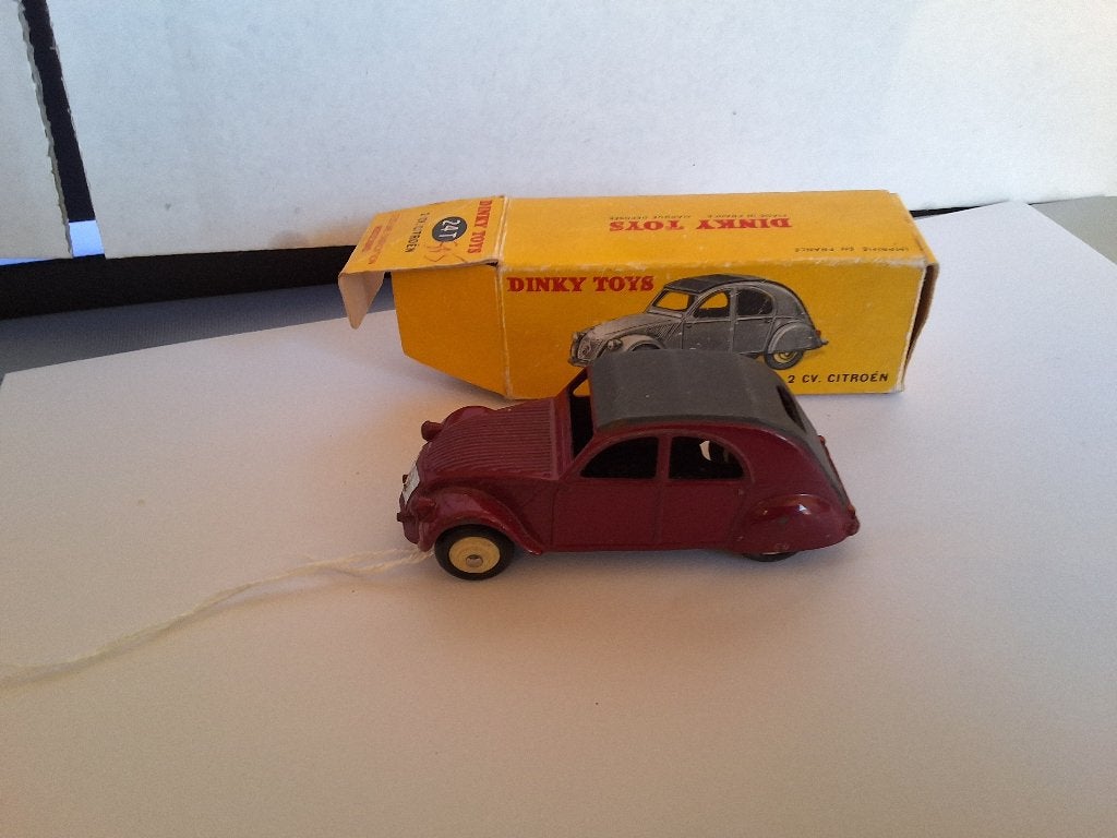 dinky-toys 24T citron 2CV, Enlèvement ou Envoi, Comme neuf, Voiture, Dinky Toys